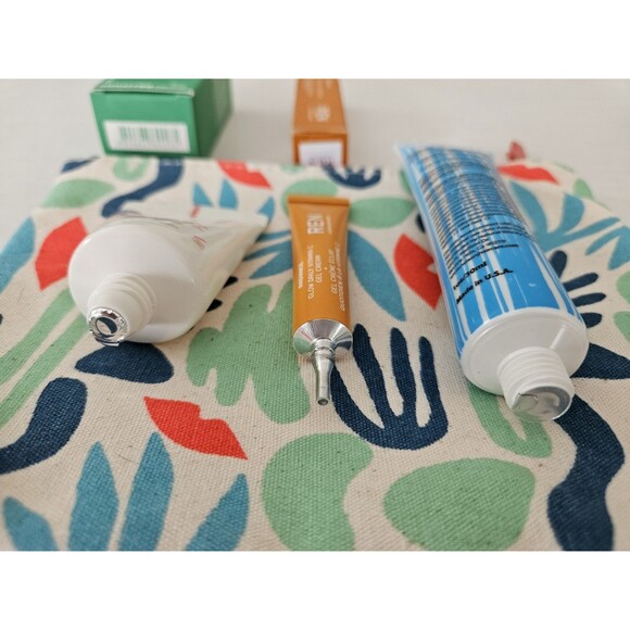 Cosmetic Bag & Lot Of 3 Products Innisfree, Ren, & Nelson Glow Eye Mask Sealed - Picture 2 of 12